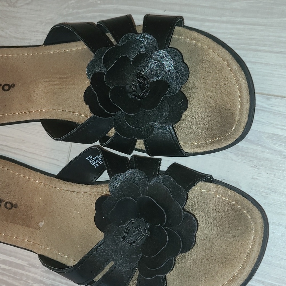 RIALTO SANDALS - Picture 3 of 7